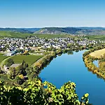 호텔 Weinhaus Weis 3*