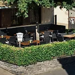维恩豪斯韦斯酒店 3* 雷温