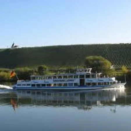 Weinhaus Weis Leiwen