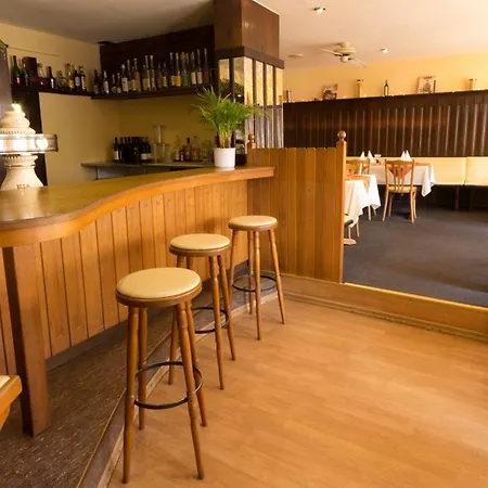 Hotel Weinhaus Weis Leiwen