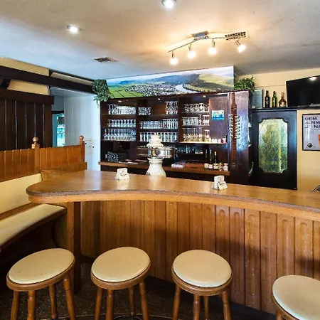 Hotel Weinhaus Weis 3*