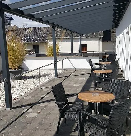 Weinhaus Weis Hotel 3*