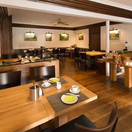 Weinhaus Weis Leiwen