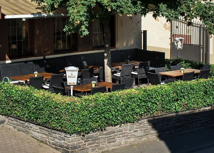 Weinhaus Weis 3* Leiwen