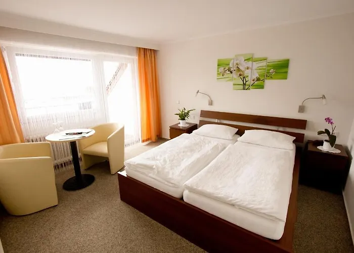 Hotel Weinhaus Weis 3*