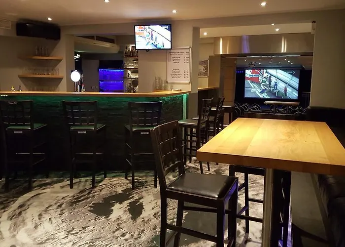 Weinhaus Weis Hotel Leiwen