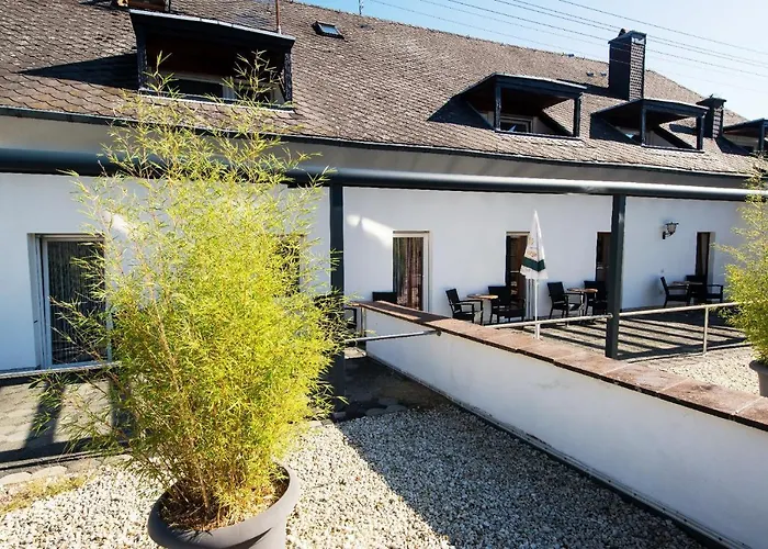 Weinhaus Weis Hotel 3*